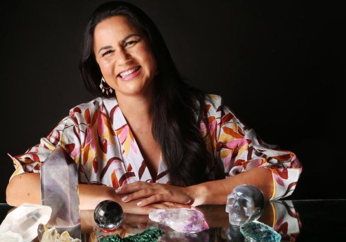 The Benefits of Receiving Guidance and Support From an Experienced Astrologer